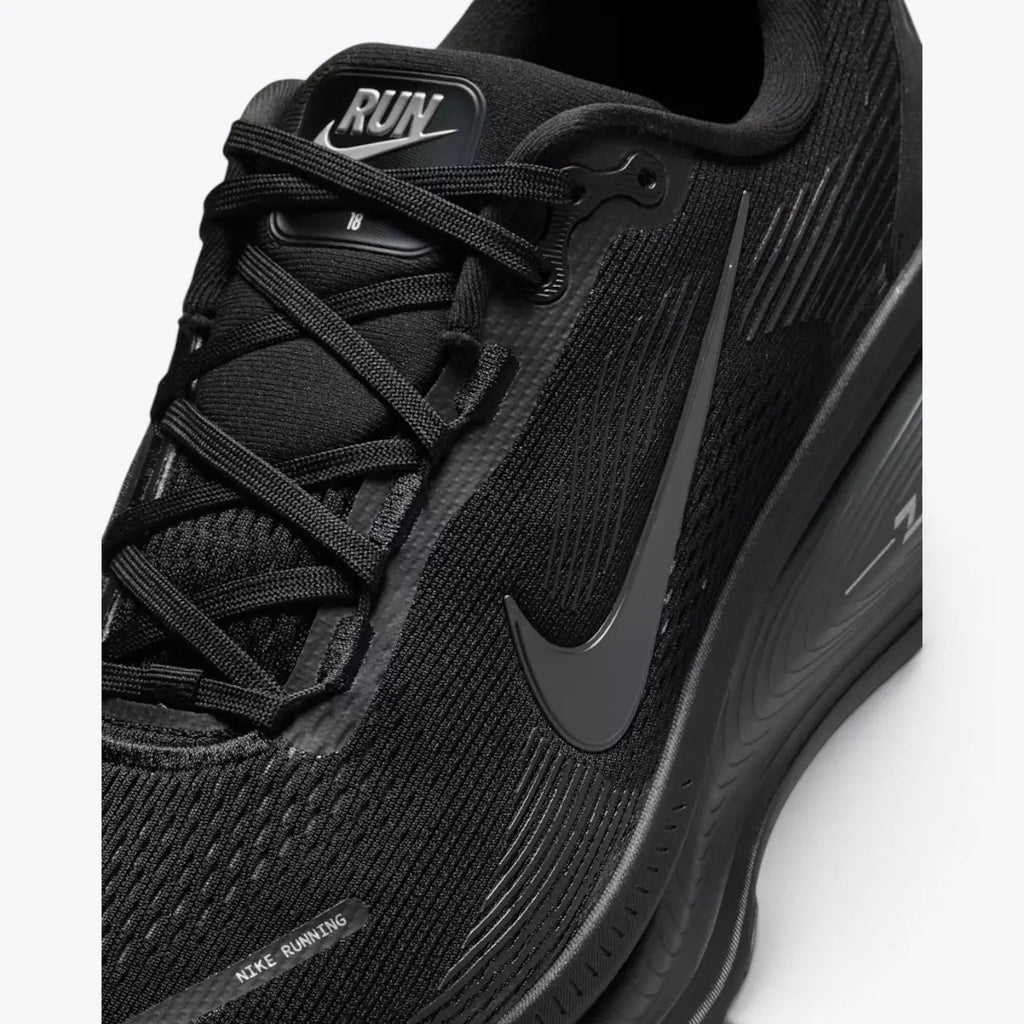 Nike Vomero 18 Triple Black