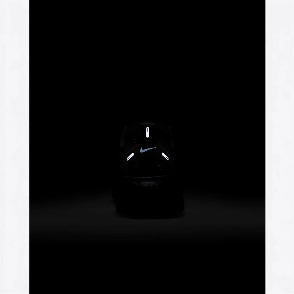 Nike Vomero 18 Triple Black