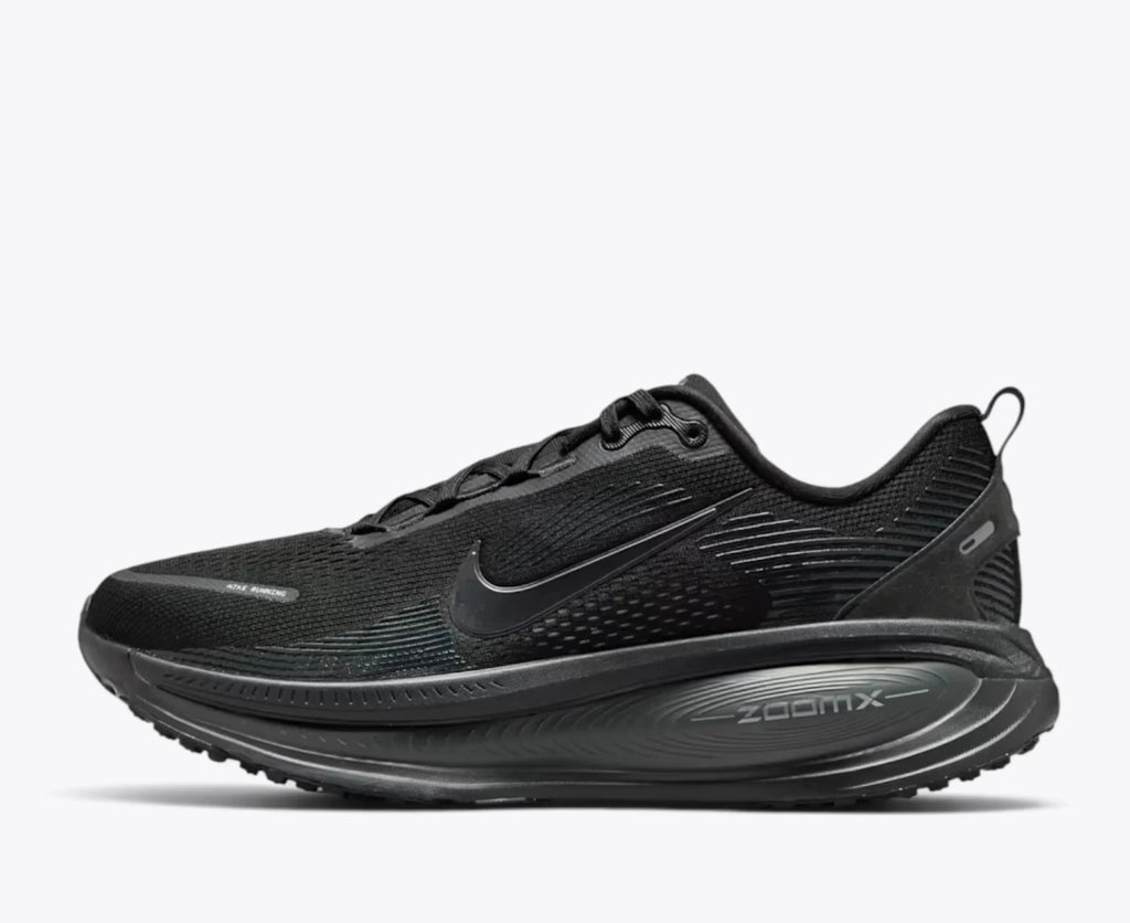 Nike Vomero 18 Triple Black