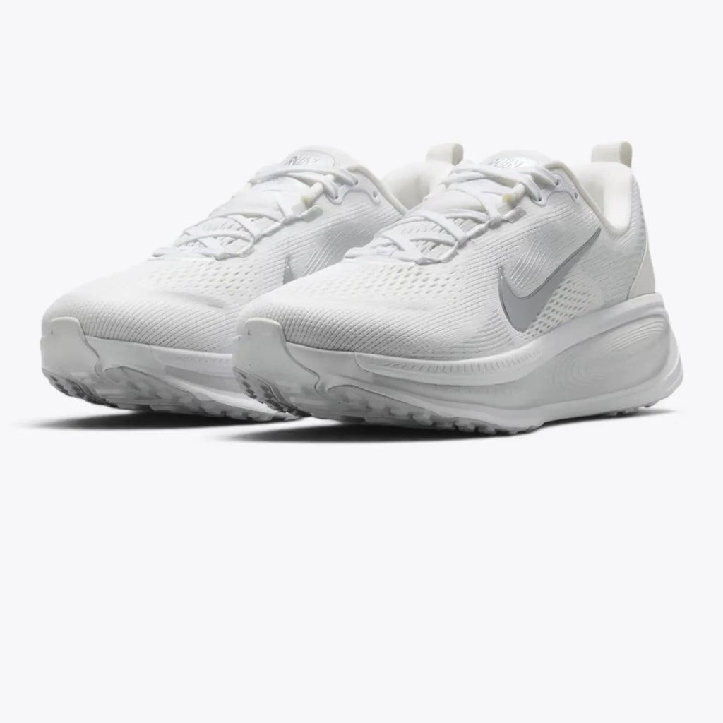 Nike Vomero 18 White Metallic Silver Photon Dust