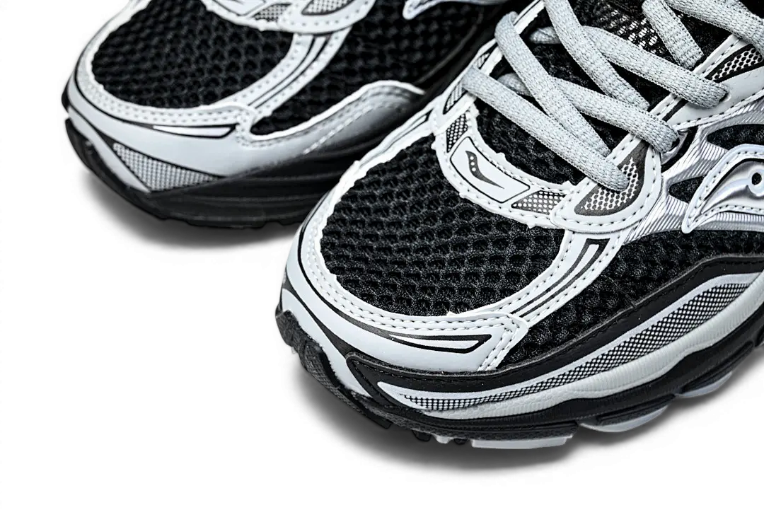 Saucony OG ProGrid Omni 9 Black Silver